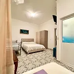 Dora - Spacious 3 Bedrooms 3 Baths, Private Parking, 10 Min