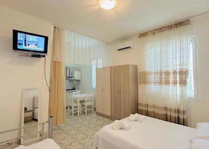 Dora - Spacious 3 Bedrooms 3 Baths, Private Parking, 10 Min Séjour chez l'habitant