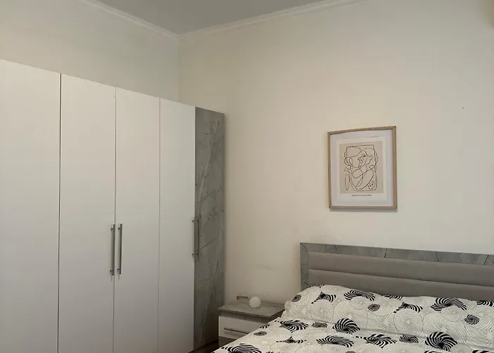 Dora - Spacious 3 Bedrooms 3 Baths, Private Parking, 10 Min Séjour chez l'habitant *