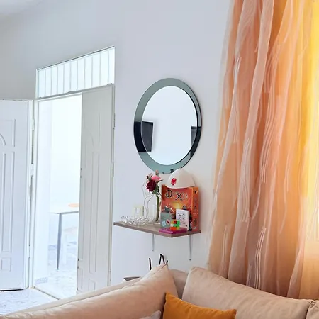 Dora - Spacious 3 Bedrooms 3 Baths, Private Parking, 10 Min * Vlorë